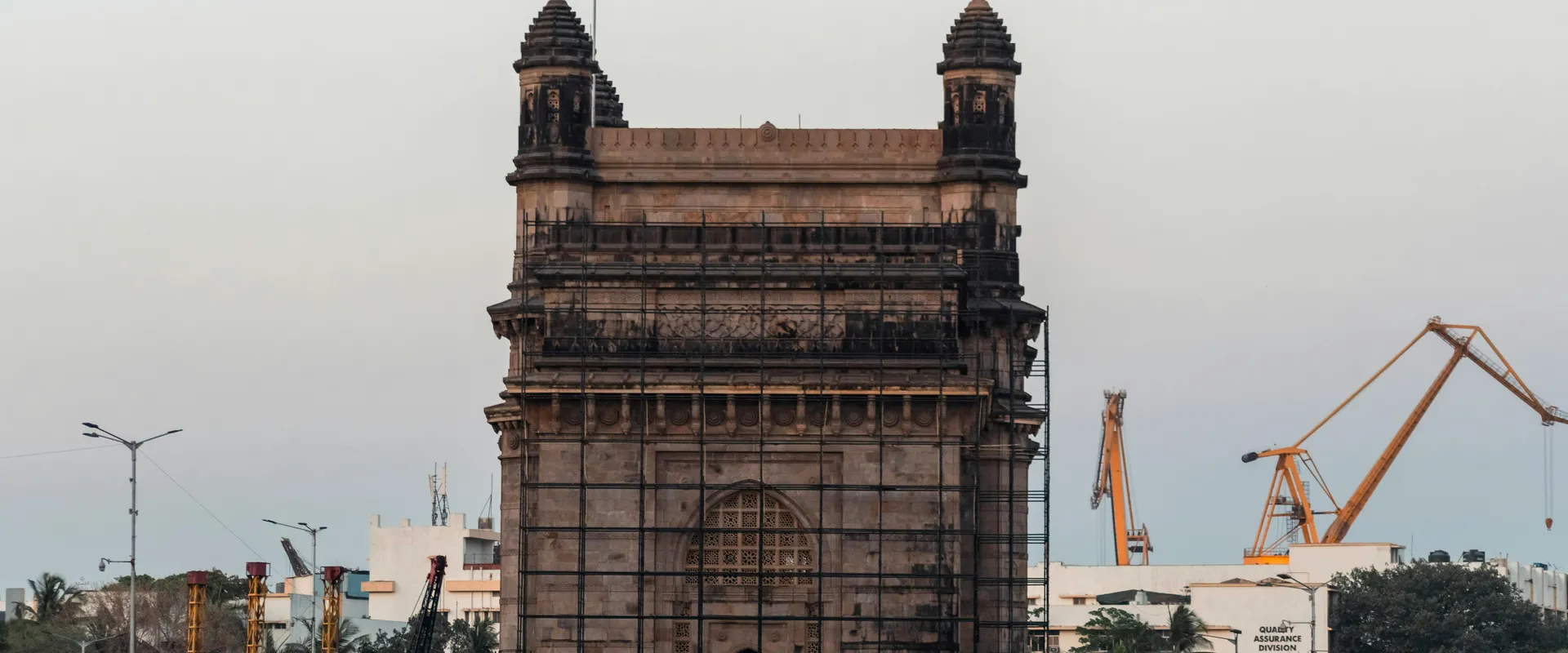 Pub crawls in Mumbai, India
