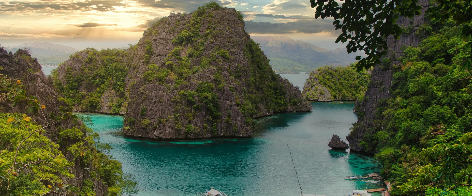 Pub crawls in Coron, Philippines